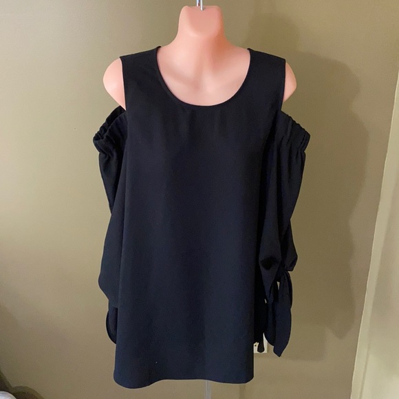 Gibson Tops - Gibson Cold Shoulder Tunic